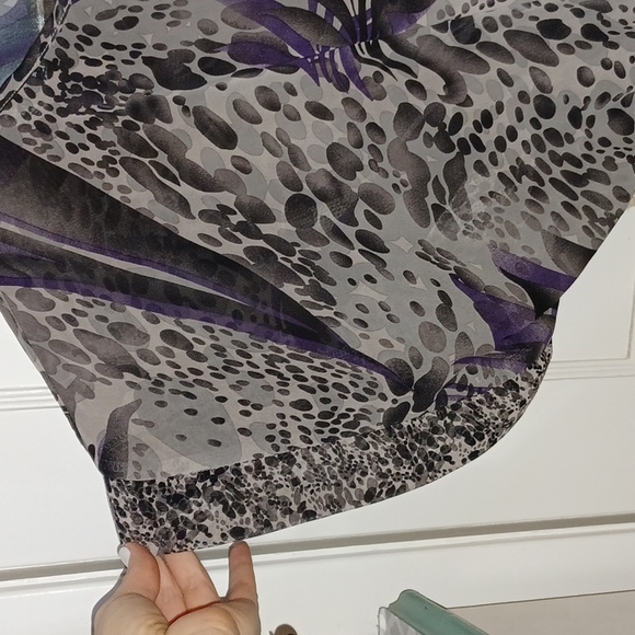 Miley Cyrus MAX Blouse - Picture 3 of 4